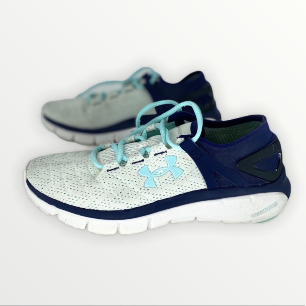 Under Armor White Blue Sneaks Size 10